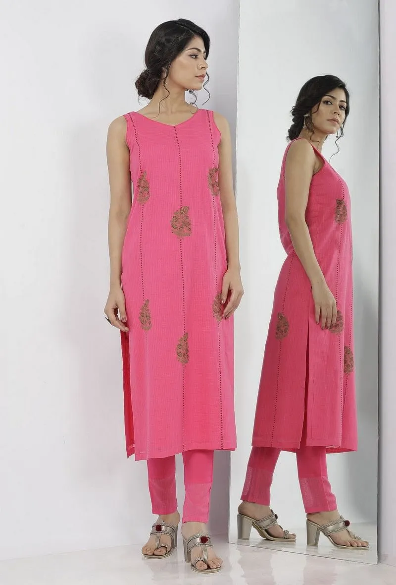 Set of 2: Raisa Pink Floral Hand-Block Printed Kota Straight Fit Sleeveless Kurta and Plain Cotton Pants with kota border