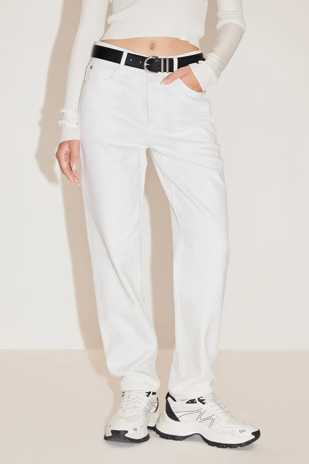 Straight Fit Cropped Jeans In White